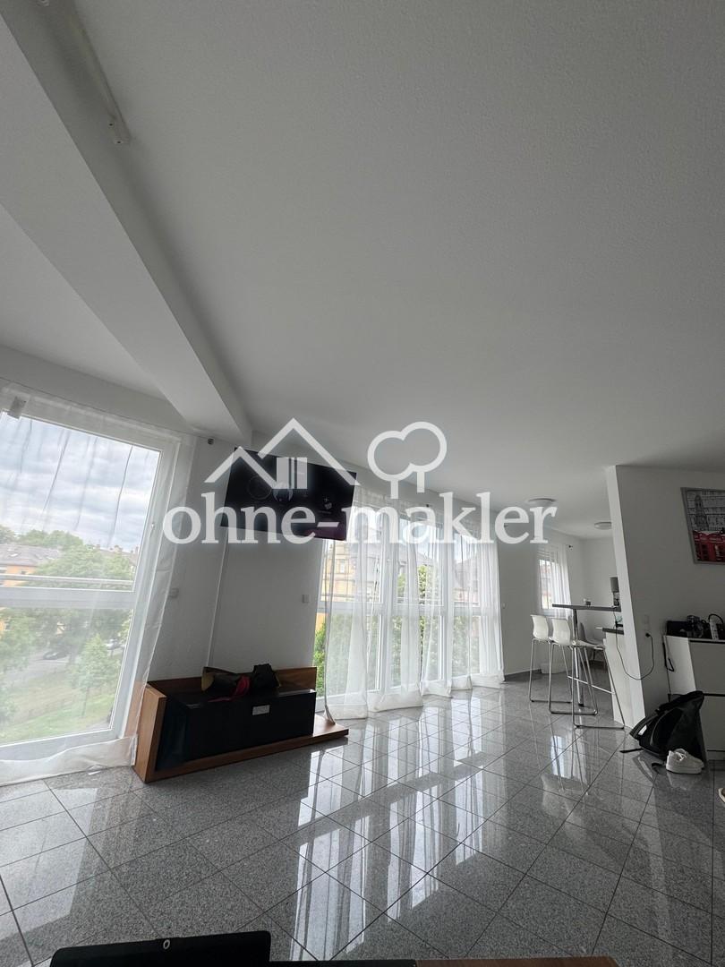Charming apartment in beautiful location with French windows - Foto 2