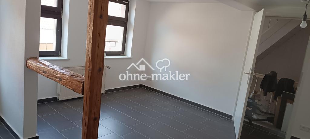 Frisch sanierte 2-Zimmer-Wohnung mit Einbauküche & neuem Kühlschrank in Aken (Elbe) – 1. OG, 37 m² - Photo 1
