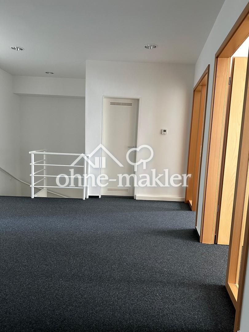 Erste Etage Flur/ WC