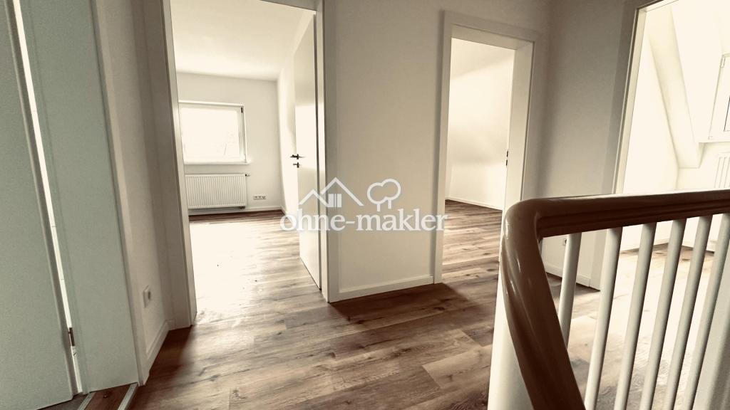 Flur und Schlafzimmer OG