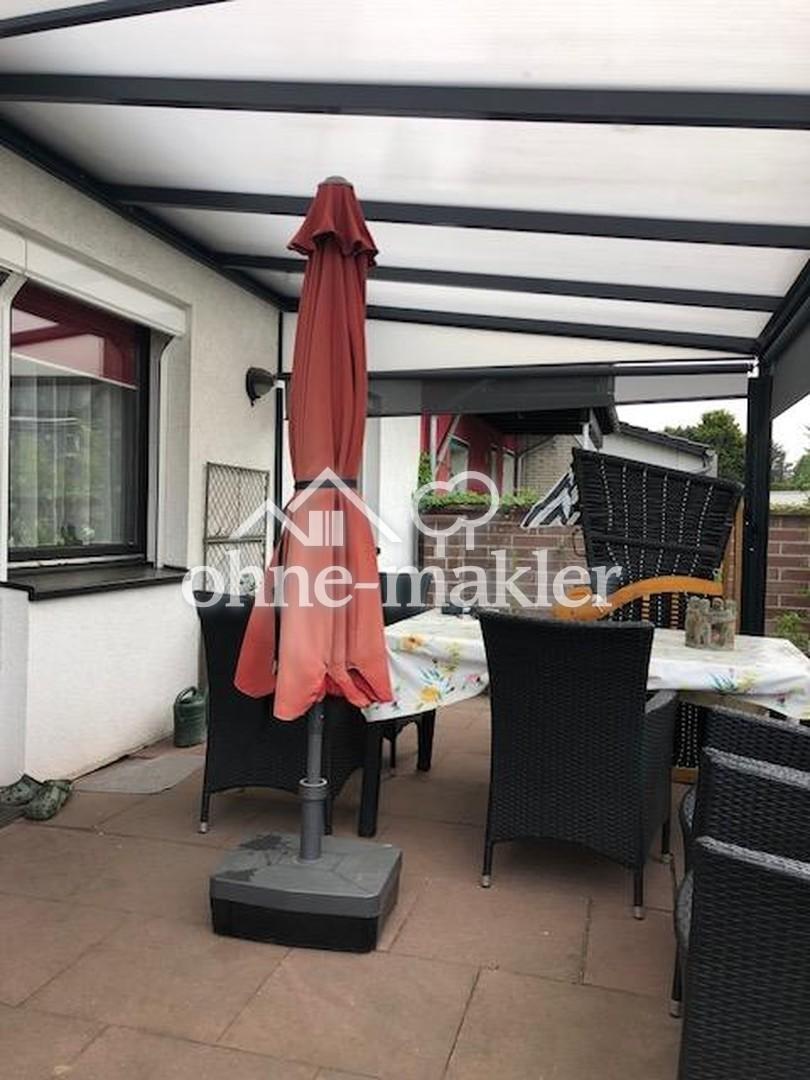 Terrasse mit Überdachung