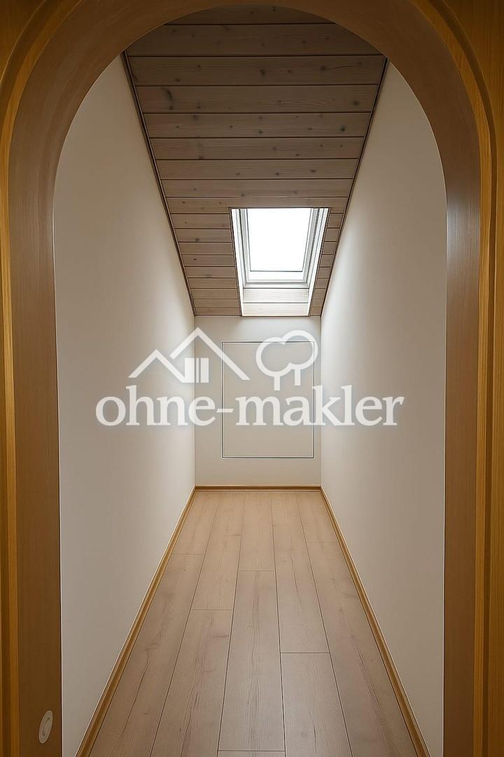 Garderobe,  Zugang Dachboden 