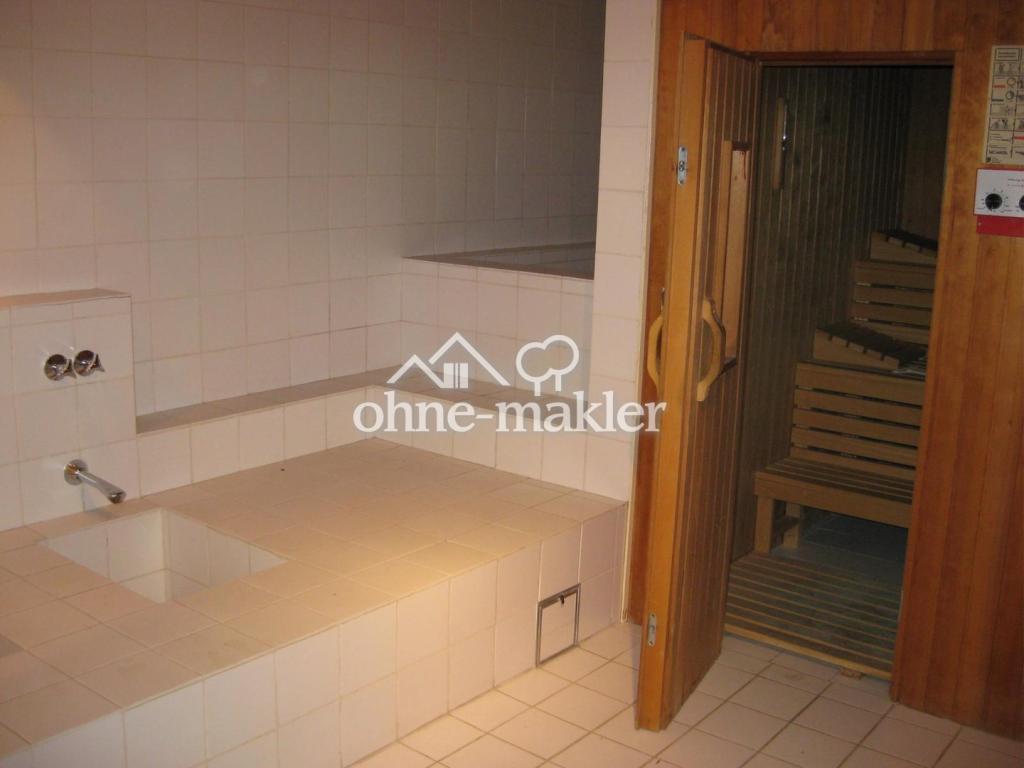 Sauna mit Tauchbecken