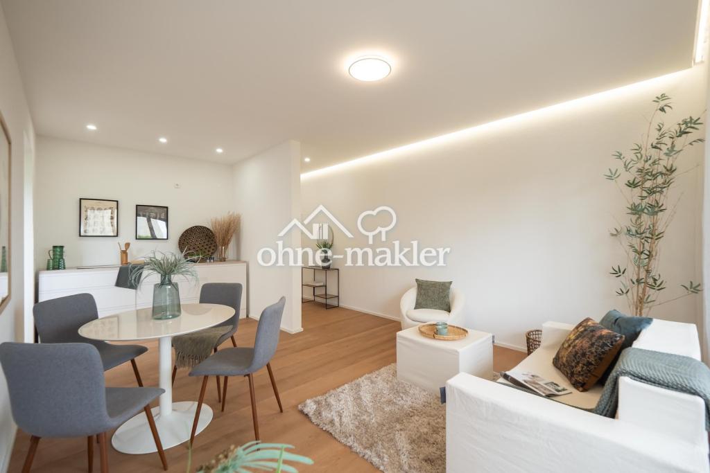Helles, modernes Wohnzimmer
