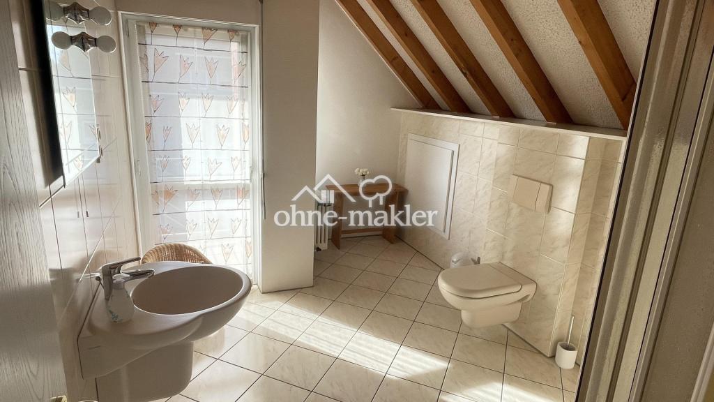 Badezimmer im DG