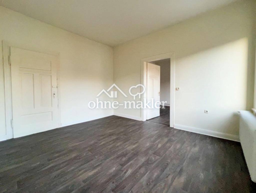 Vorderhaus 2 OG Schlafzimmer
