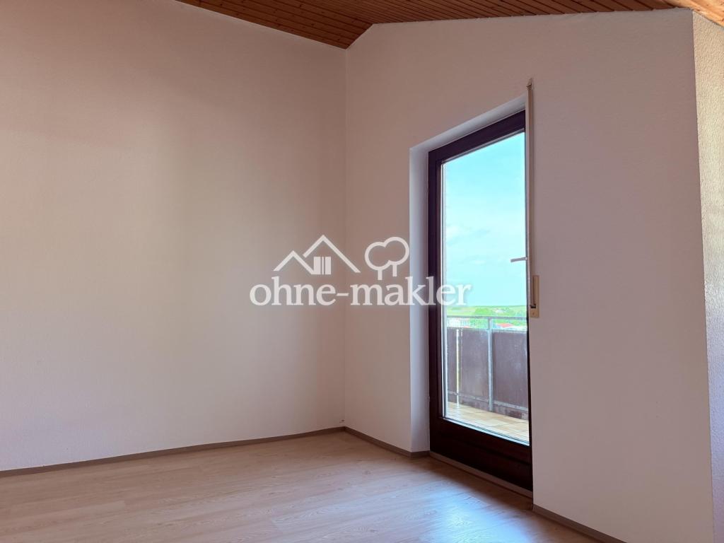 Kinderzimmer 1 mit Balkon