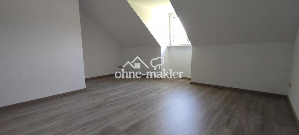 Zimmer 2. OG links