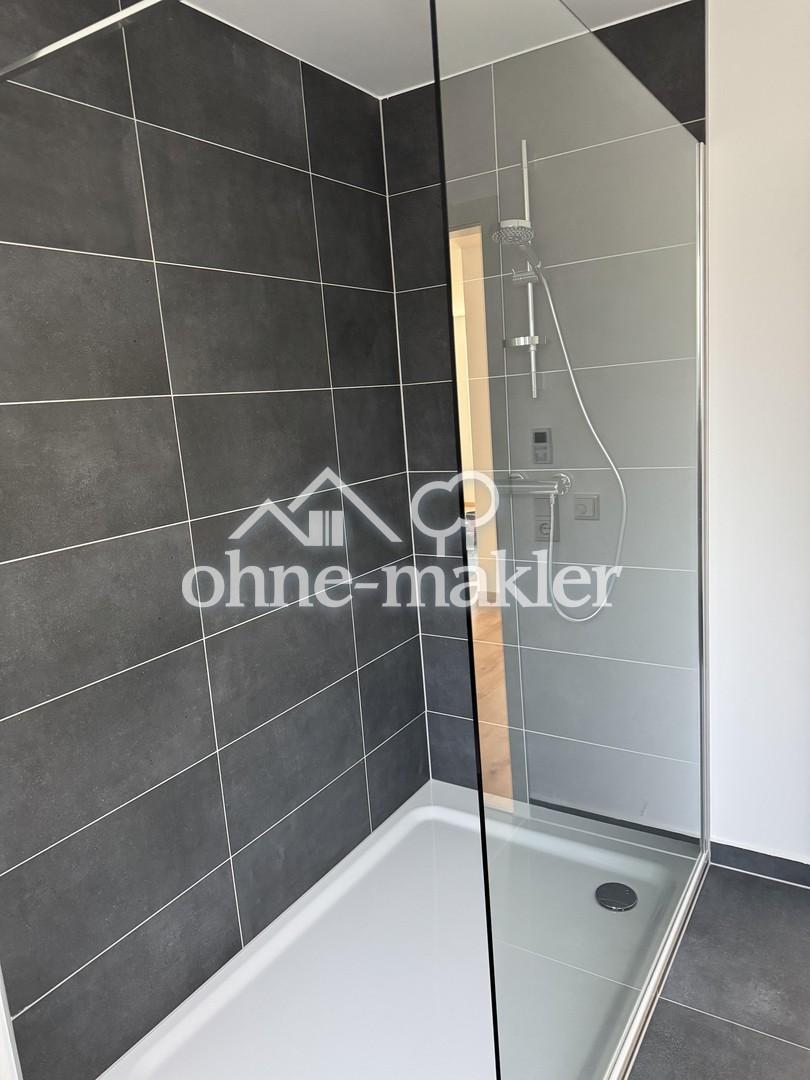 Bad mit Dusche