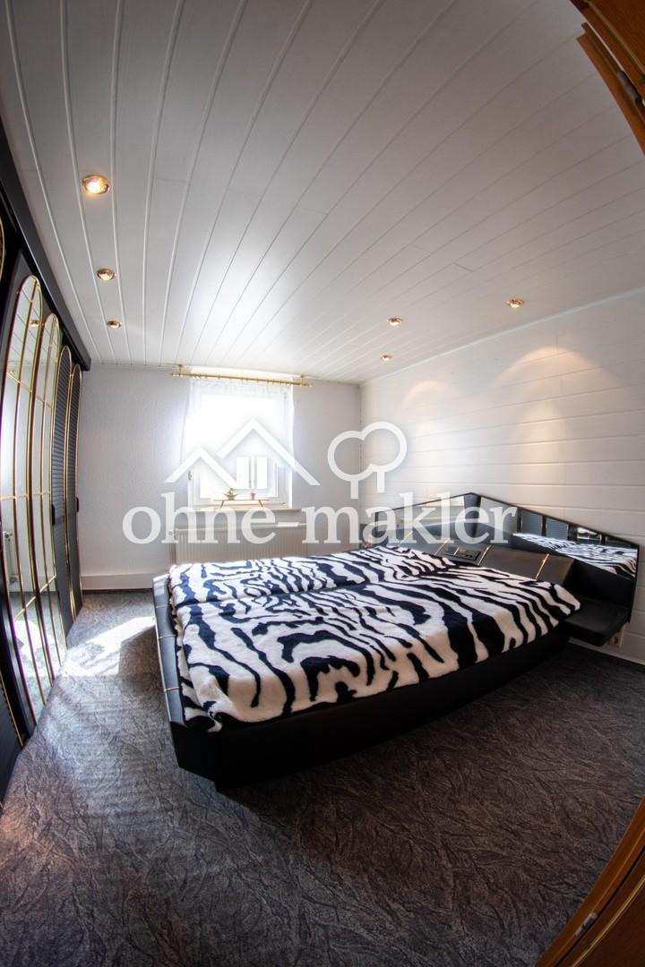 Schlafzimmer Untergeschoss