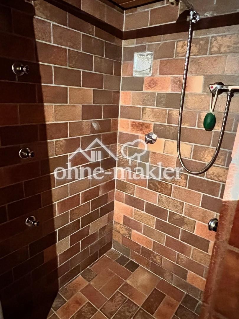 Sauna mit Dusche