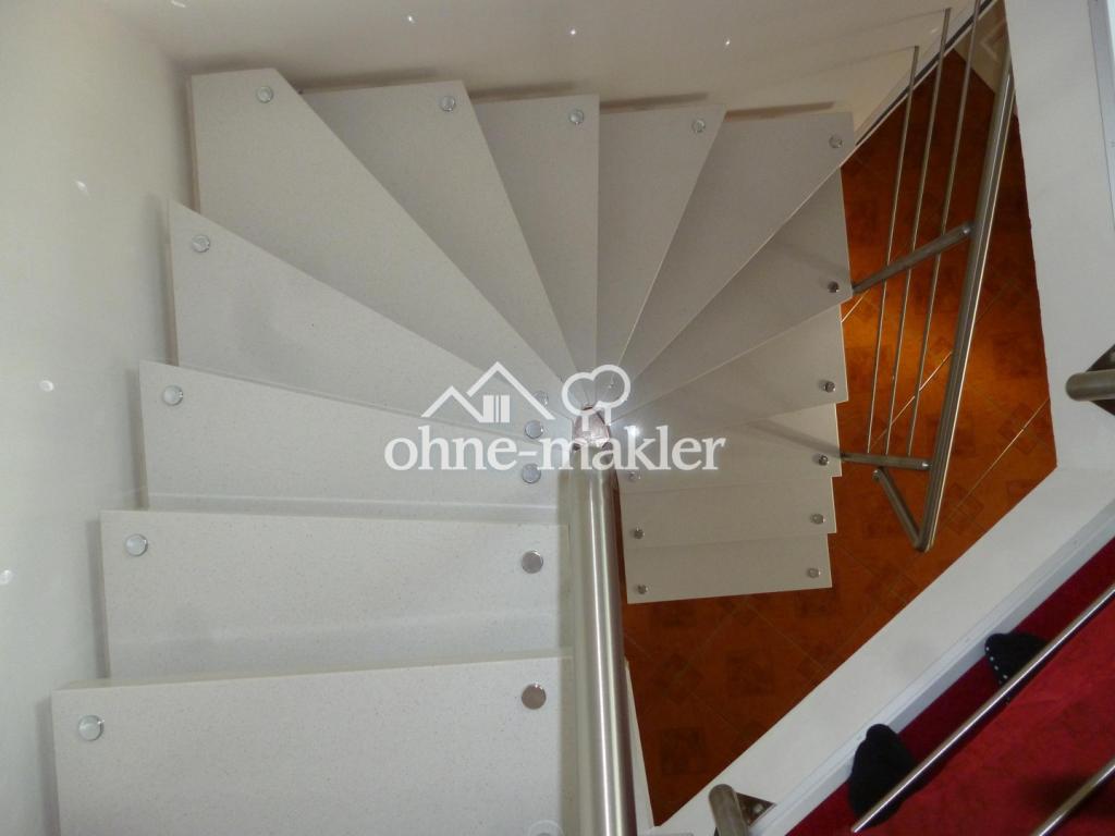 Treppe zum Obergeschoss