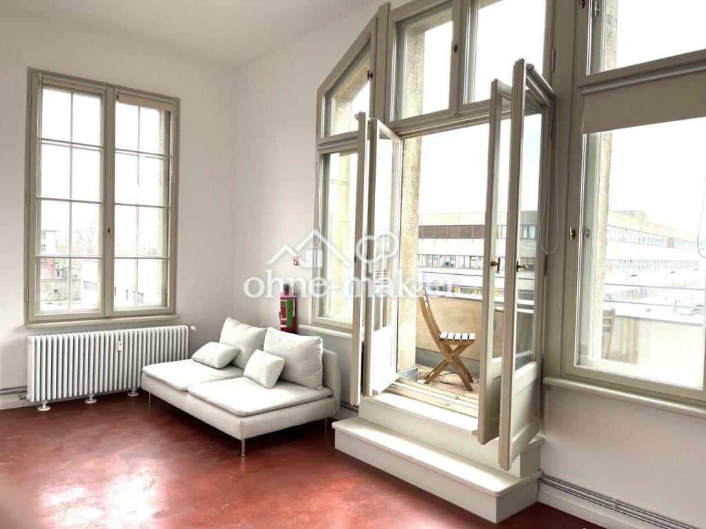 Zimmer mit Balkon