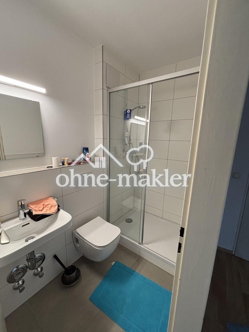 Modernes Badezimmer