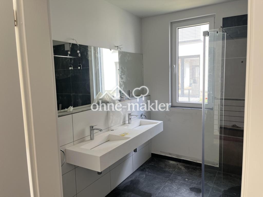 EG / 1. OG - Badezimmer