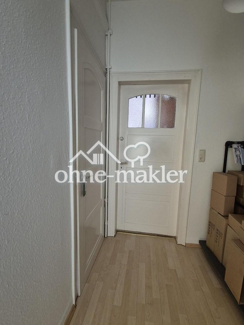 Vorraum mit WC und Eingang