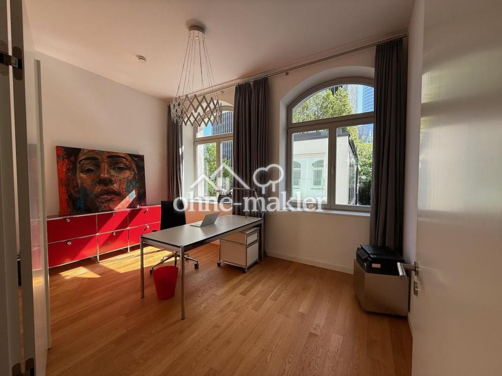 Arbeitszimmer