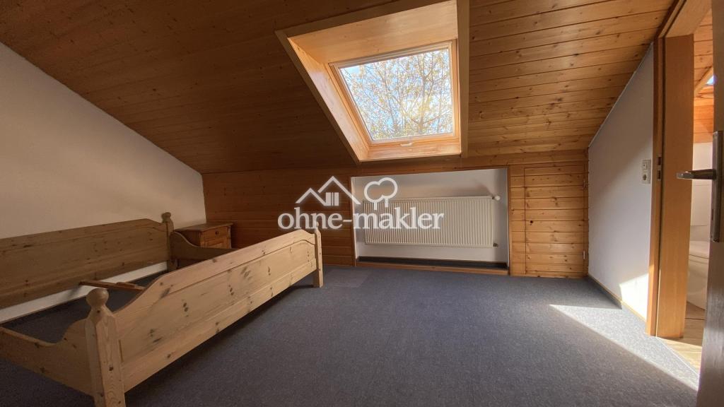 Schlafzimmer 1 DG West