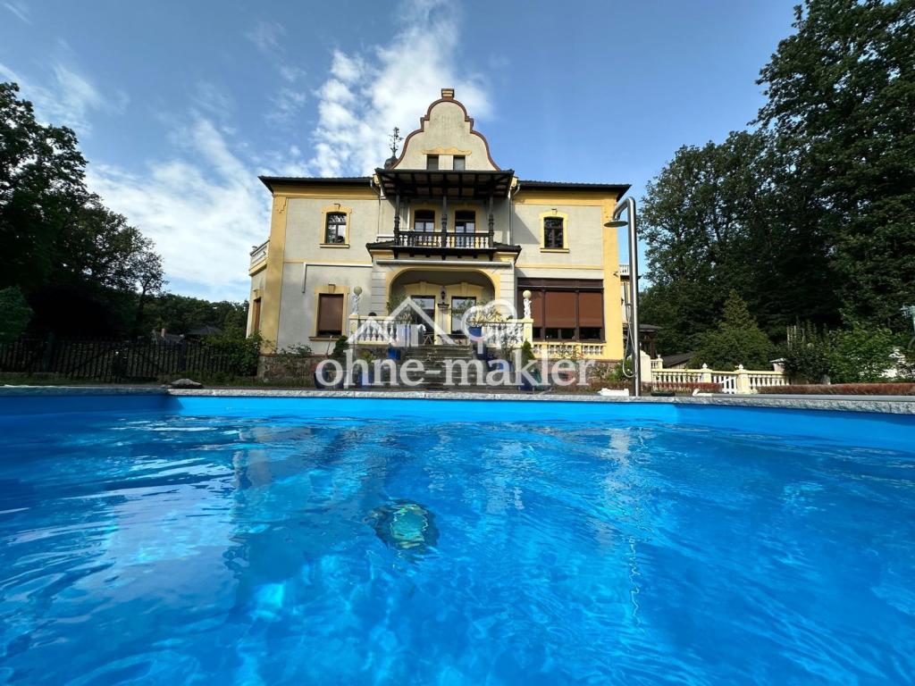 Jagdschloss Poolblick