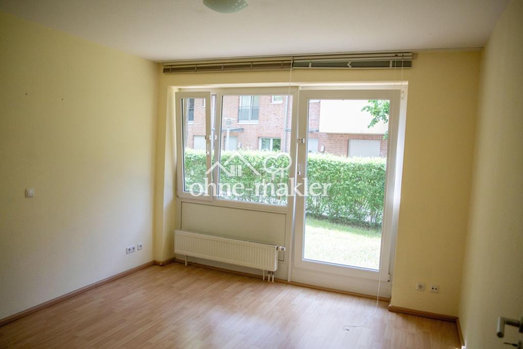 Schlafzimmer mit Gartenzugang
