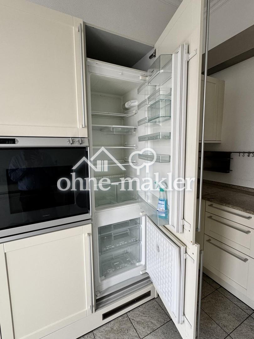 Einbauküche / Kühlschrank