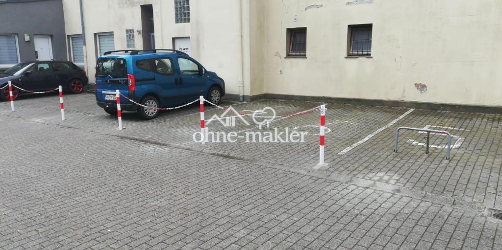Parkplatz EUR 25/pm