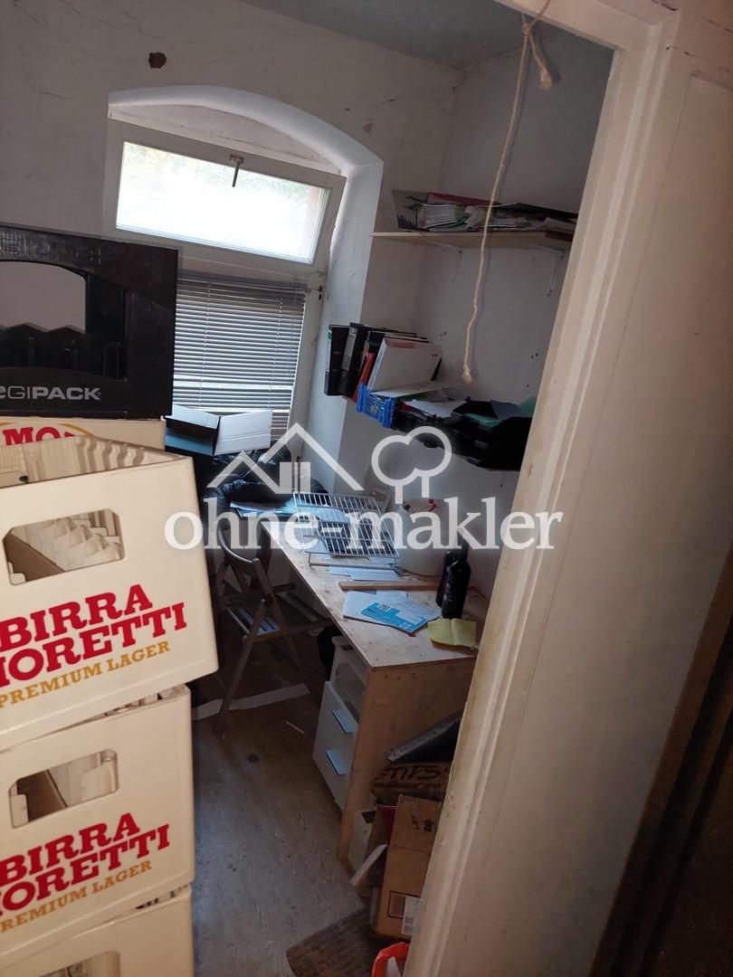 Pizza-Rest.Lager Büro