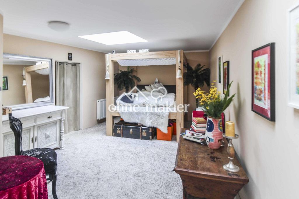 Wohnzimmer / Gewerbefläche