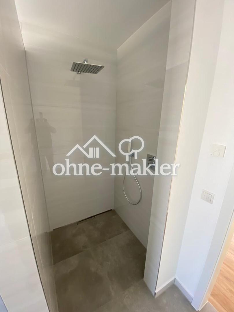 Moderne 3-Zimmer- Wohnung mit Tiefgaragenstellplatz & Balkon - Neubau aus 2022 - Foto 2
