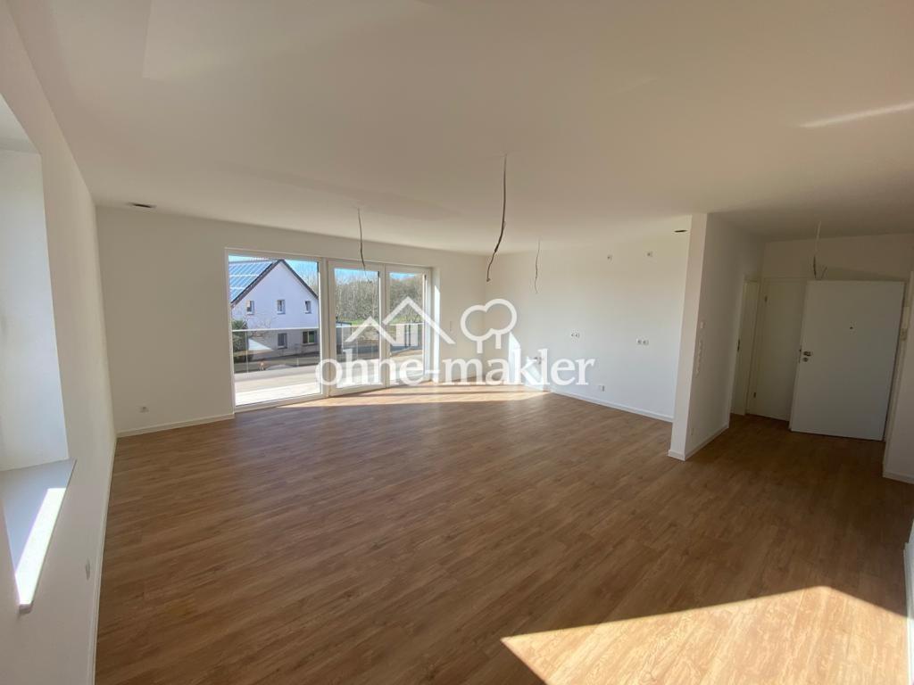 Moderne 3-Zimmer- Wohnung mit Tiefgaragenstellplatz & Balkon - Neubau aus 2022 - Foto 1