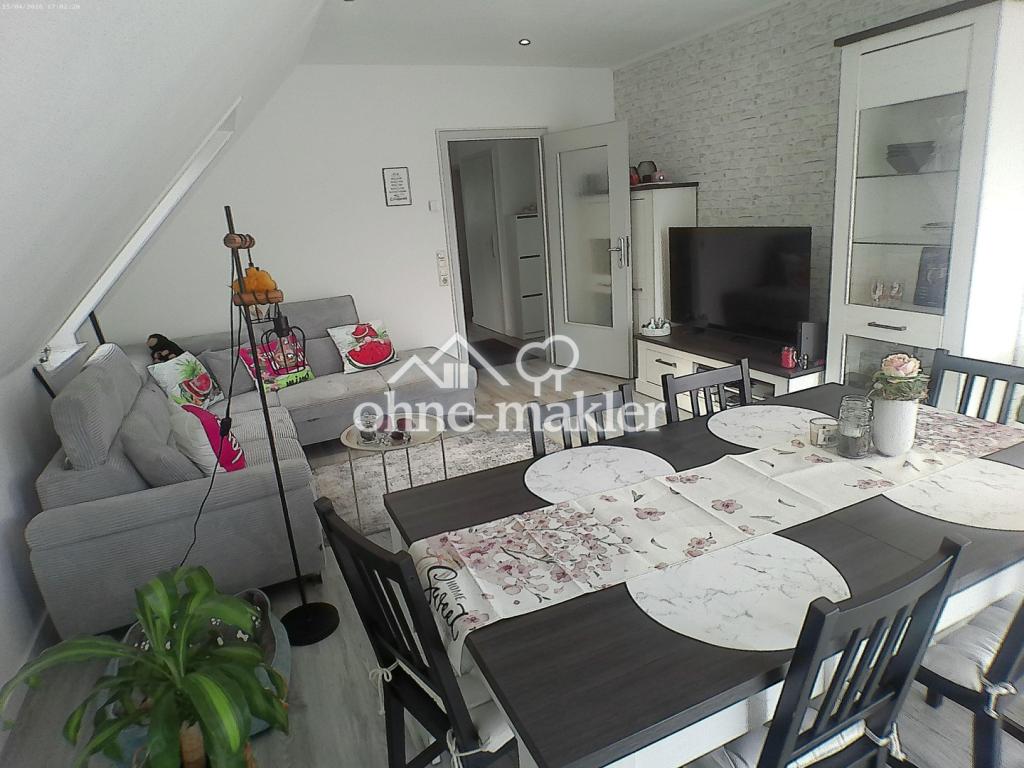 Helle und großzügige 3,5 Zi. Dachgeschosswhng. im Zweifamilienhaus – Gepflegt,modernisiert, ruhig - Photo 2