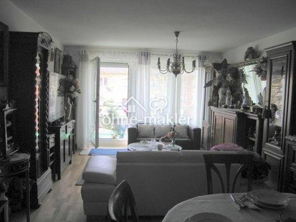 Wohnzimmer / Balkon