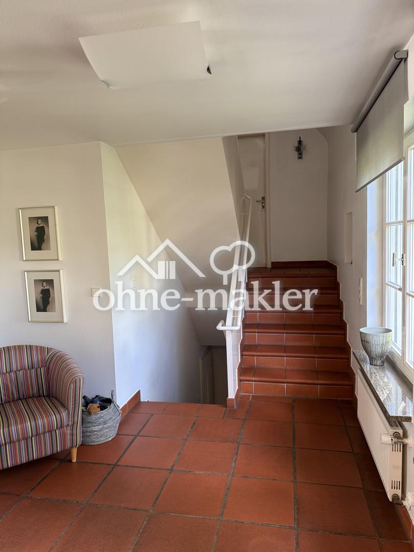 Entrée/Blick Treppe UG/OG