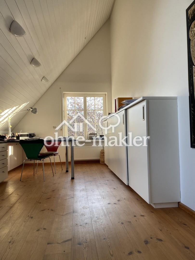 Arbeitszimmer/Aktenschrank