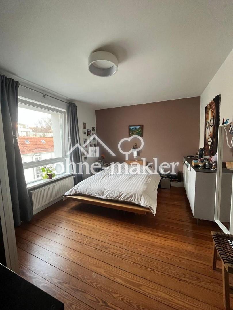 Schlafzimmer mit Doppelbett