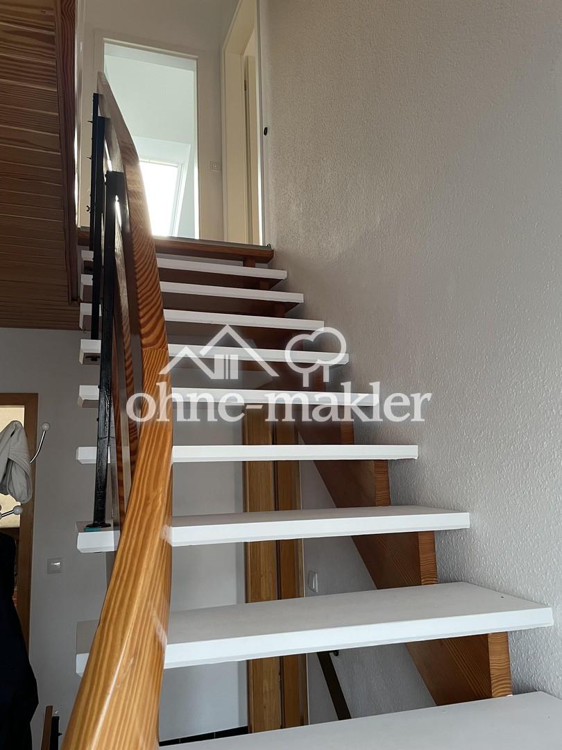 Treppe zum 1 OG.