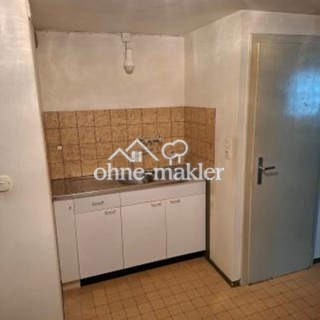 Spüle und WC im UG