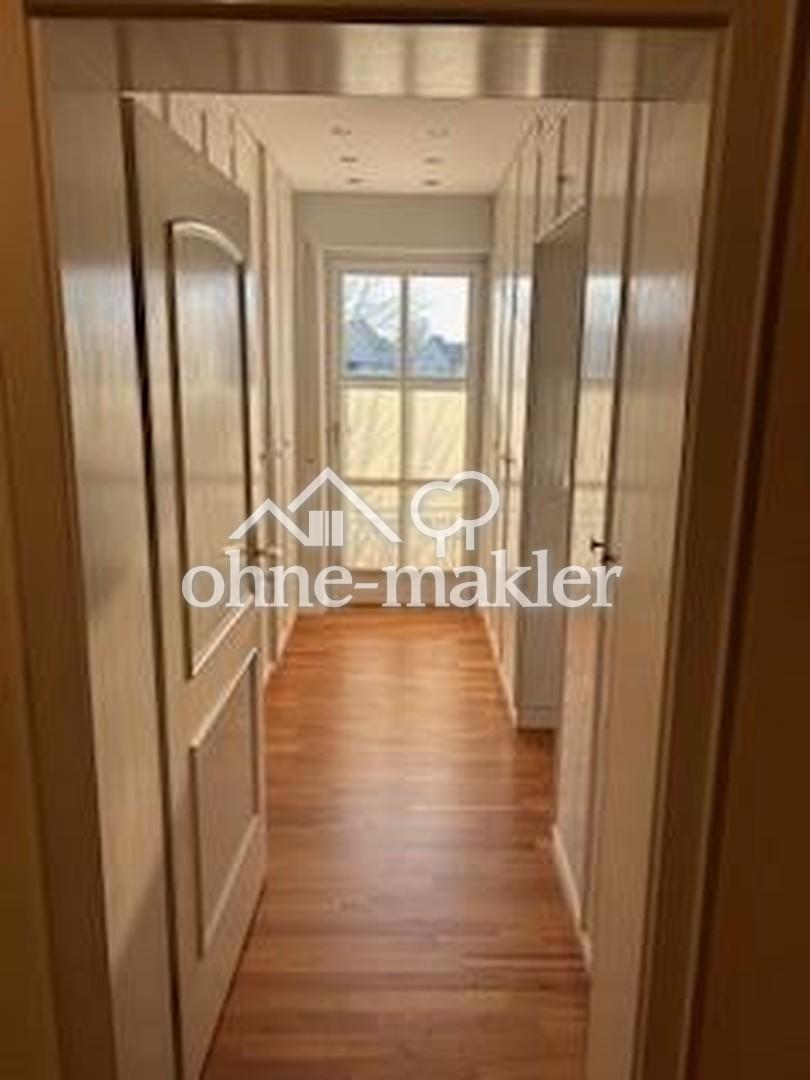Begehbarer Schrank