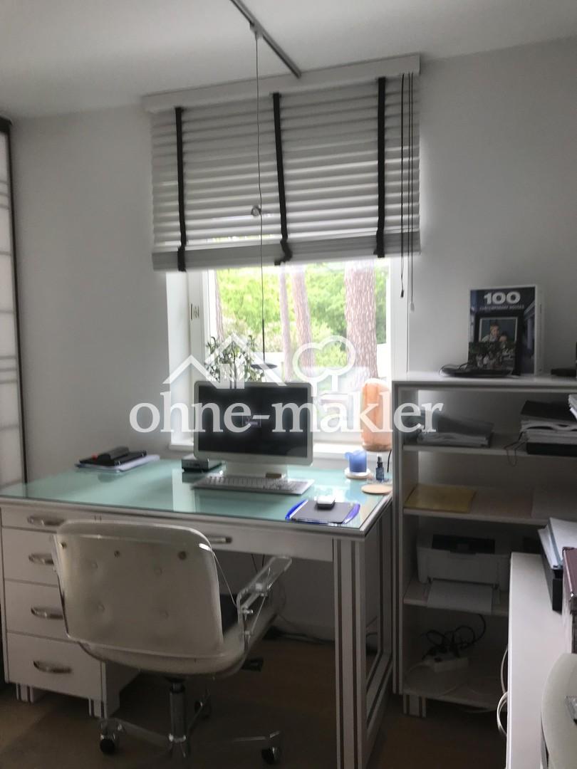 Arbeitszimmer im OG
