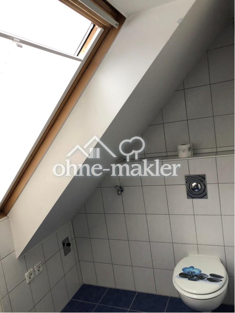 Bad mit Badewanne und WC