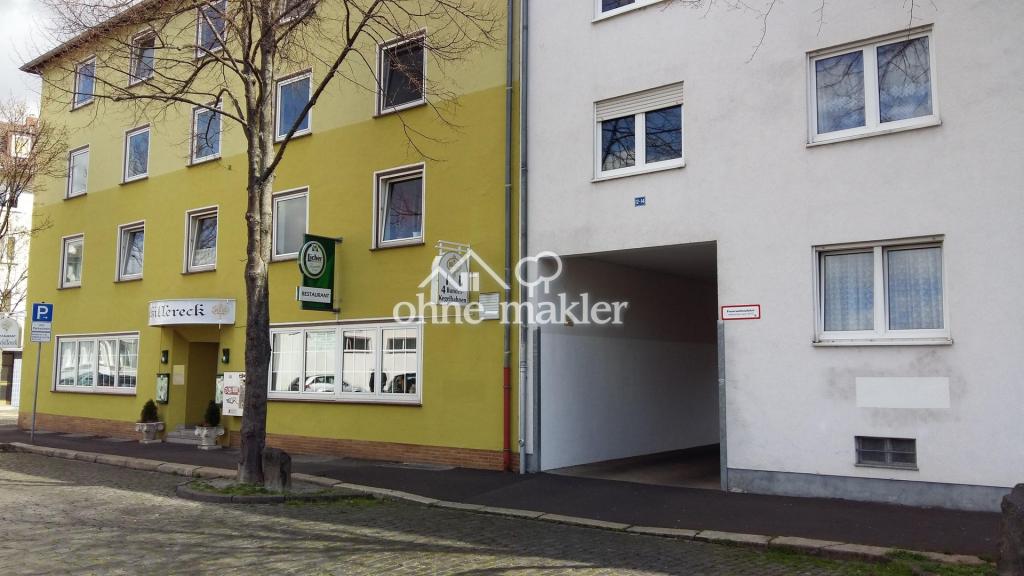 Vorderseite Haus Einfahrt