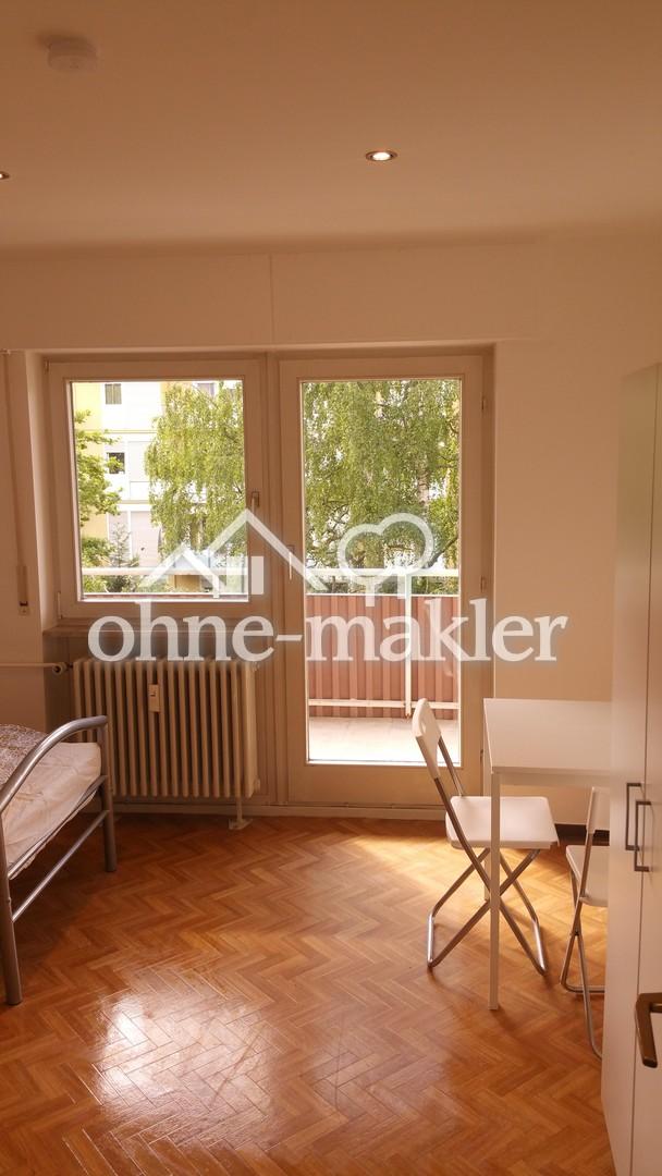 mittleres Zimmer