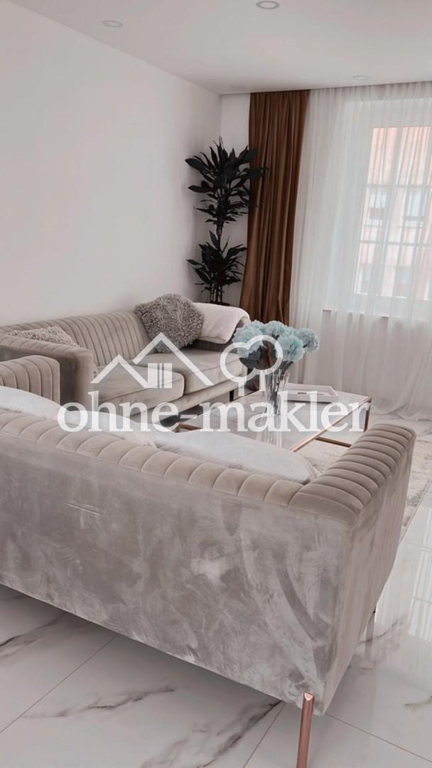 Exklusive, voll möblierte 2,5-Zimmer-Wohnung mit lux. Innenausstattung mit Balkon und EBK - Photo 1