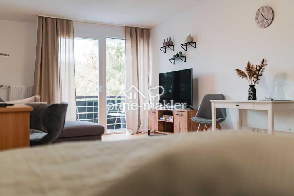 Einziehen & Wohlfühlen: Renovierte und möblierte 1-Zi.-Wohnung mit Balkon & Stellplatz - Photo 1