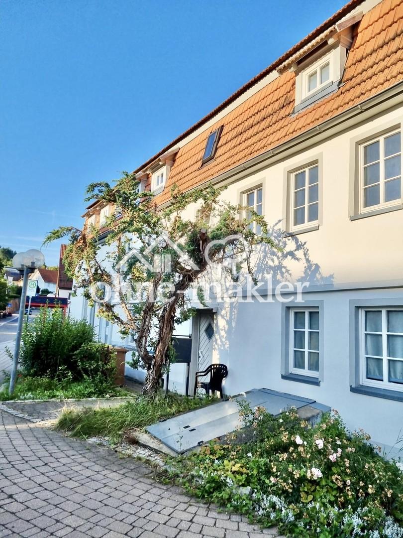 Maisonette-Wohnung mit vier Zimmern und EBK in Simmozheim - Photo 5