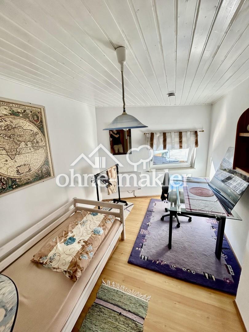 Büro/Kinderzimmer