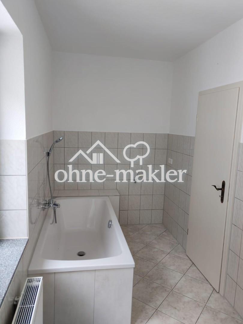 NEU SANIERT! 3R-Wohnung mit Stellplatz 80 m² (EBK) ***Vermieter-Bonus 2 Kaltmieten geschenkt*** - Photo 2