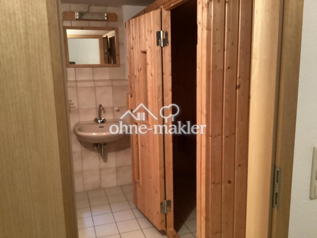 Kellerraum mit Sauna und Dusch