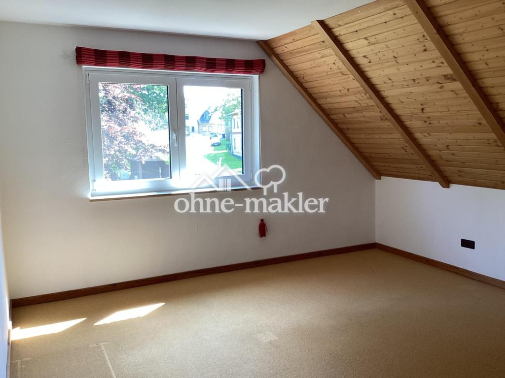 Schlafzimmer DG