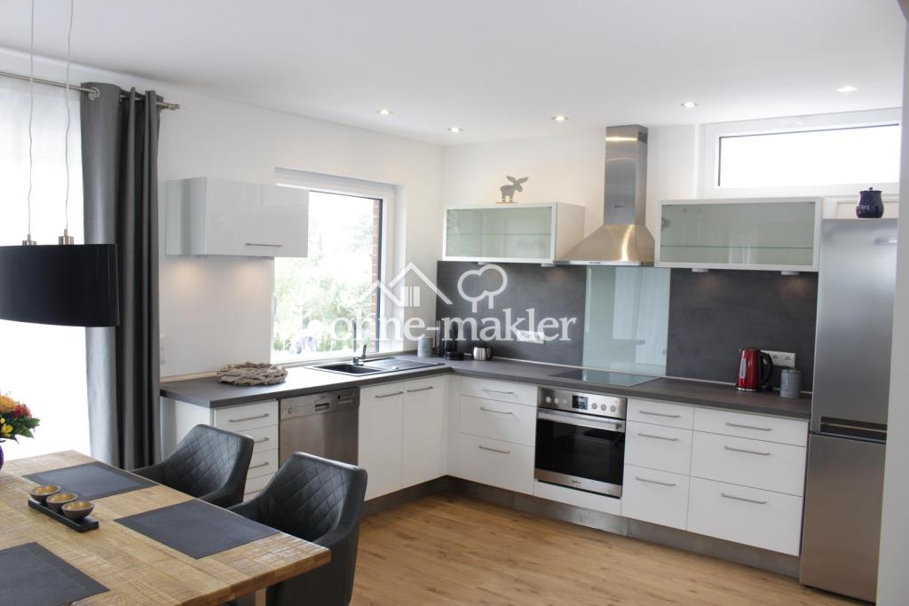 Wohnung links EG Küche